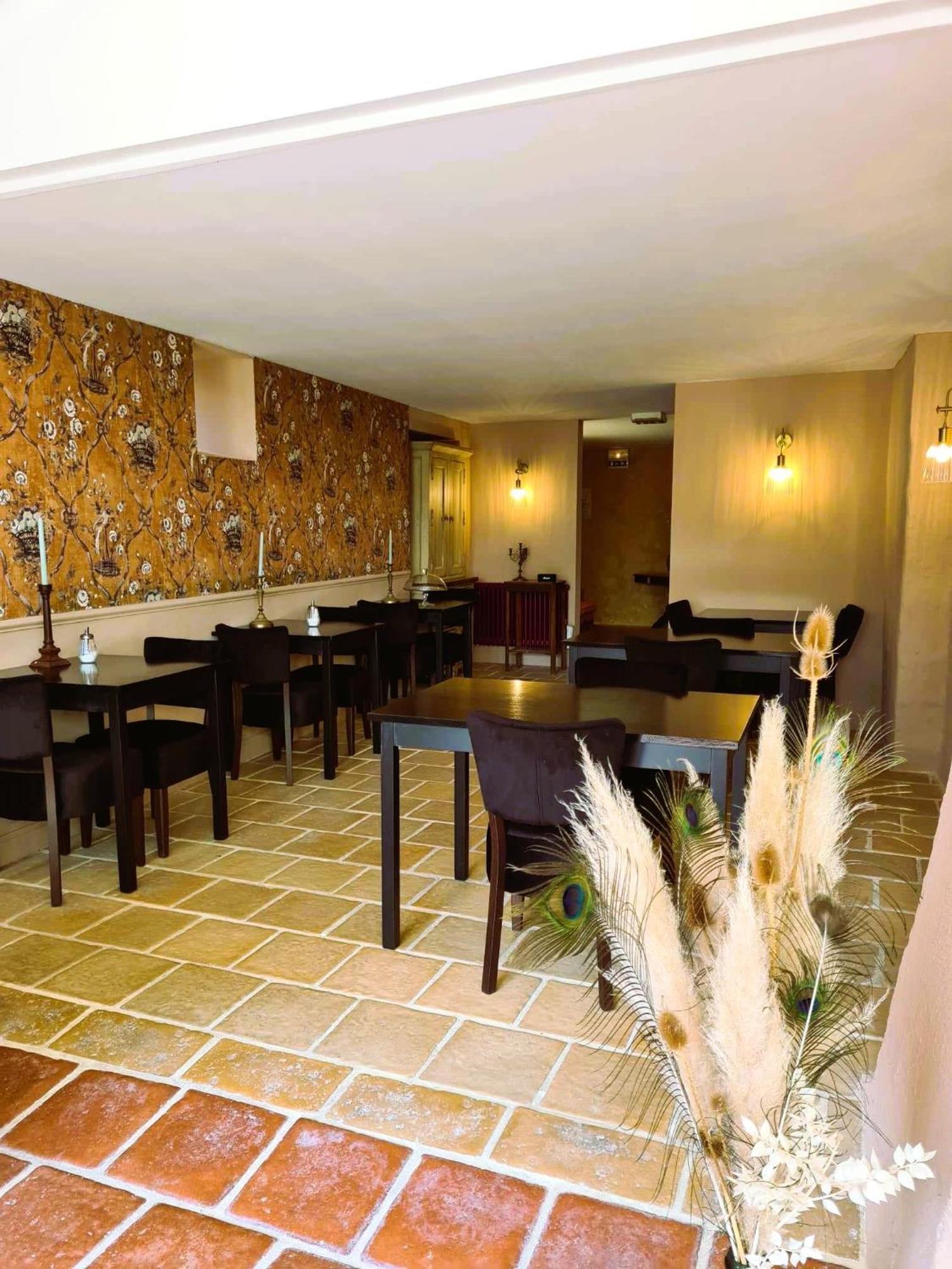 Logis Hotel Le Boudoir Belves Exterior photo