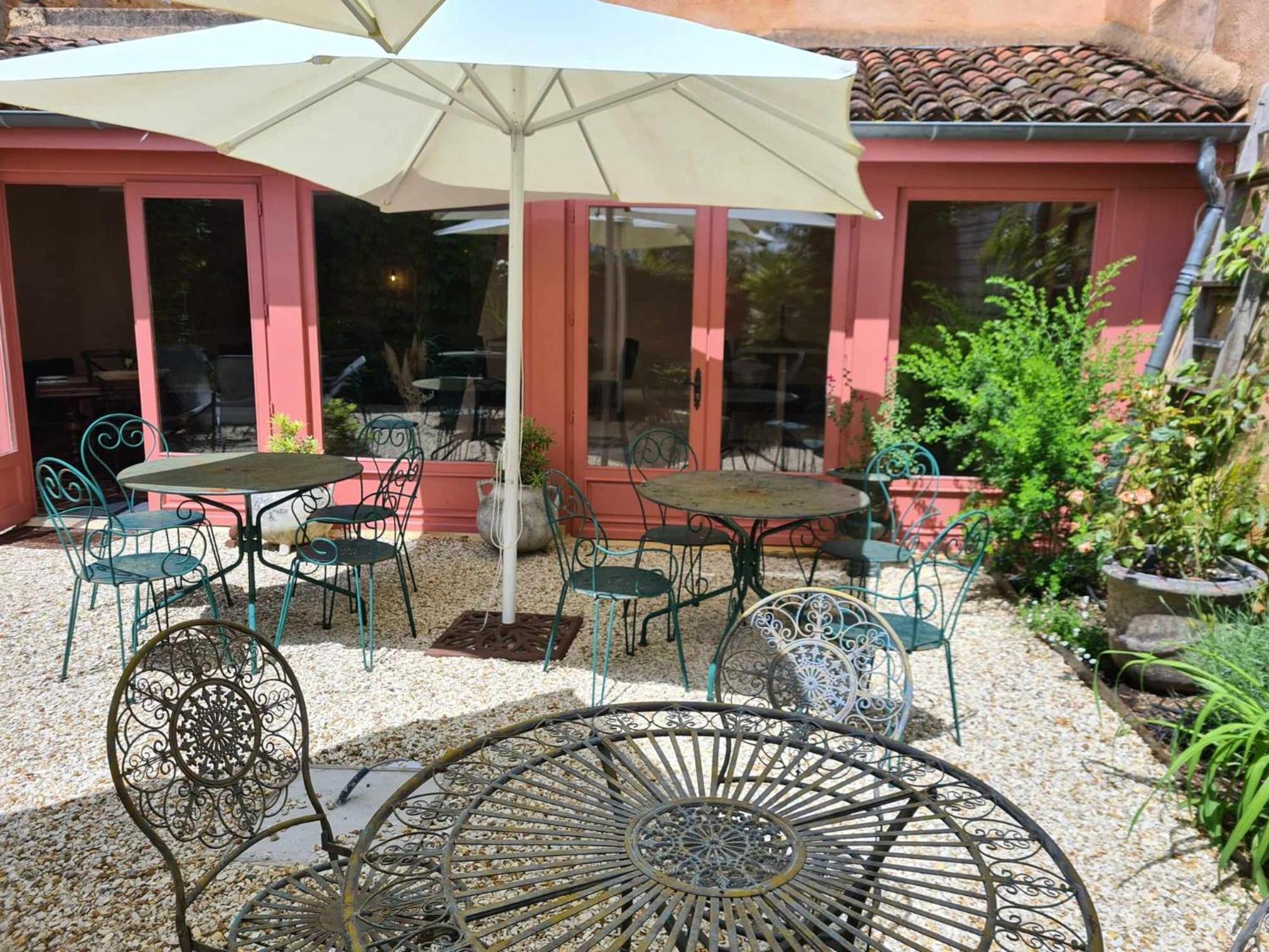 Logis Hotel Le Boudoir Belves Exterior photo